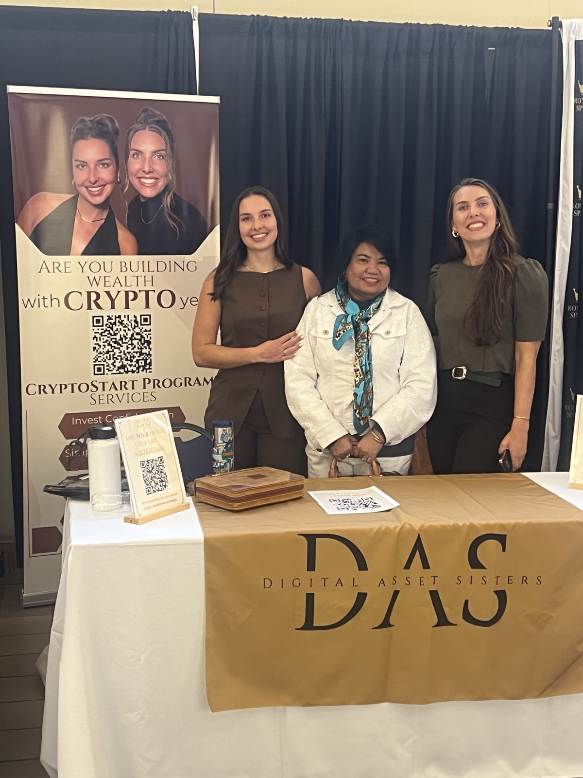 Kaelin and Kinley Coe at the Digital Asset Sisters CryptoStart booth